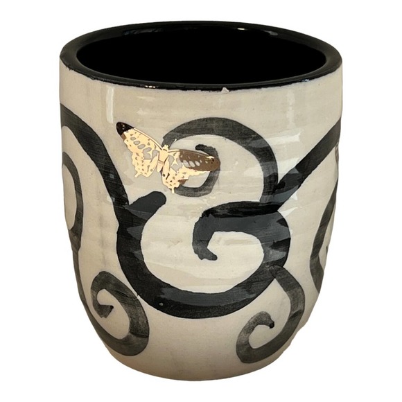 Pottery Vase in a Black & White Swirl Pattern with Genuine Gold Butterflies - Picture 3 of 5